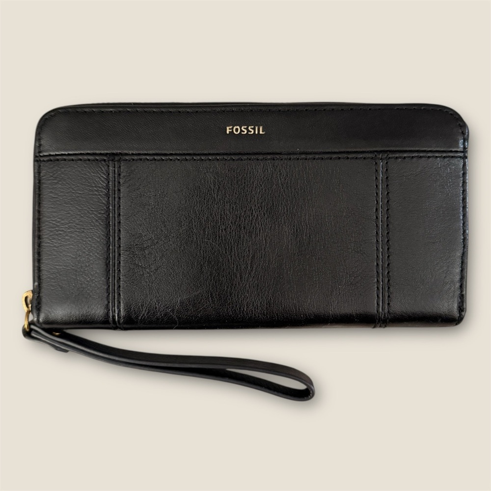 Fossil Black Leather Wristlet